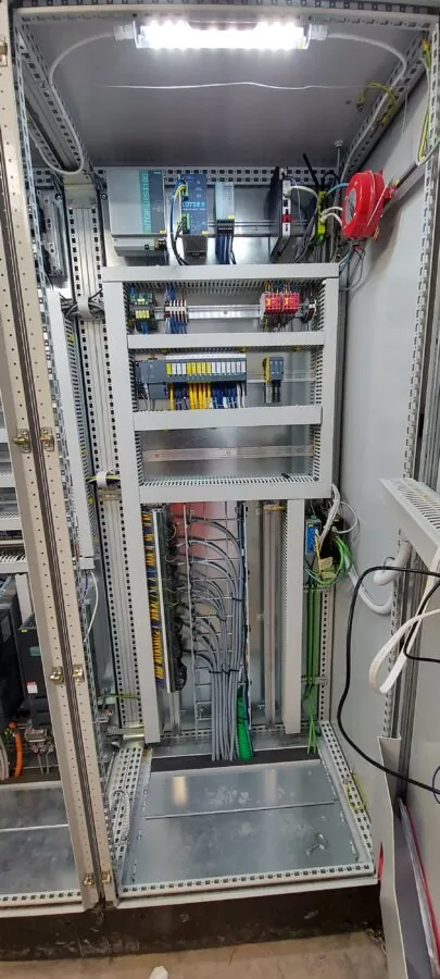 Paris Metro linija L17/L11 (Francuska). - Eleng dizajn 